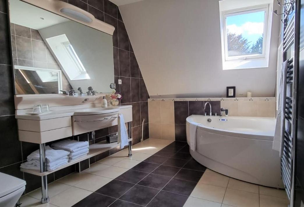 Le Vieux Pressoir Bed & Breakfast Pont-Évêque Dış mekan fotoğraf