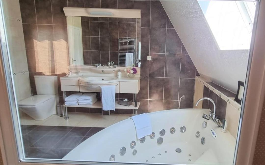 Le Vieux Pressoir Bed & Breakfast Pont-Évêque Dış mekan fotoğraf